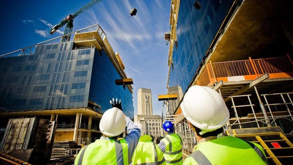 Başakşehir Su Yalıtım Firması
Başakşehir Su Yalıtım Firması, İstanbul'un modern ve hızlı gelişen ilçelerinden biri olan Başakşehir'de su yalıtımı konusunda uzmanlaşmış bir firmadır. Başakşehir, farklı mahalleleri ve çeşitli yapı tipleri ile su yalıtım çözümlerine ihtiyaç duyar. İşte Başakşehir'in mahalleleri ve bu mahallelerde yaygın olarak kullanılan su yalıtım uygulama çeşitleri:
Başak Mahallesi
Başak Mahallesi, Başakşehir'in merkezi bölgelerinden biridir ve burada çeşitli konut projeleri bulunur:
Temel Yalıtımı: Yüksek katlı binaların temellerini su sızıntılarından korumak için kullanılır.
Balkon Yalıtımı: Apartman balkonlarında su sızıntılarını engellemek için uygulanır.
Çatı Yalıtımı: Apartman ve site çatılarında yağmur ve kar sularının içeri sızmasını önlemek amacıyla kullanılır.
Bahçeşehir 1. Kısım Mahallesi
Bahçeşehir 1. Kısım Mahallesi, lüks konut projeleri ve rezidansları ile tanınır:
Yalıtım ile Birleşik Isı ve Su Yalıtımı: Lüks konutlarda enerji tasarrufu sağlamak amacıyla ısı ve su yalıtımı birlikte uygulanır.
Garaj Yalıtımı: Rezidans ve lüks konutların garajlarının su geçirmez hale getirilmesi.
Havuz Yalıtımı: Lüks konut projelerinde havuzların su kaçırmaması için etkili yalıtım çözümleri uygulanır.
Bahçeşehir 2. Kısım Mahallesi
Bahçeşehir 2. Kısım Mahallesi, geniş yeşil alanları ve lüks konutları ile öne çıkar:
Dış Cephe Yalıtımı: Lüks konutların dış cephelerini su ve nemden korumak için uygulanır.
Teras Yalıtımı: Teraslı evlerin ve binaların su geçirmez hale getirilmesi önemlidir.
Bodrum Katı Yalıtımı: Bodrum katlarının su sızıntılarına karşı korunması amacıyla özel çözümler kullanılır.
İkitelli Organize Sanayi Bölgesi Mahallesi
İkitelli Organize Sanayi Bölgesi Mahallesi, iş merkezleri ve sanayi tesisleri ile öne çıkar:
Dış Cephe Yalıtımı: Sanayi tesisleri ve iş merkezlerinin dış cephelerini su ve nemden korumak için uygulanır.
Otopark Yalıtımı: Yer altı otoparklarının su geçirmez hale getirilmesi önemlidir.
Su Deposu Yalıtımı: Su depolarının iç ve dış yüzeylerinde su geçirmezlik sağlanması için uygulanır.
Kayabaşı Mahallesi
Kayabaşı Mahallesi, geniş yeşil alanları ve modern yapılaşması ile dikkat çeker:
Çatı Yalıtımı: Yeni ve modern binaların çatılarında su yalıtımı uygulanır.
Otopark Yalıtımı: Binaların yer altı otoparklarının su geçirmez hale getirilmesi önemlidir.
Su Deposu Yalıtımı: Su depolarının iç ve dış yüzeylerinde su geçirmezlik sağlanması için uygulanır.
Altınşehir Mahallesi
Altınşehir Mahallesi, sakin konut alanları ve yeşil alanları ile öne çıkar:
Temel Yalıtımı: Konutların temellerini su sızıntılarından korumak için kullanılır.
Duvar Yalıtımı: Konutların duvarlarında su sızıntılarını engellemek için özel yalıtım malzemeleri kullanılır.
Yağmur Suyu Drenaj Sistemleri: Yağmur sularının bina çevresinde birikmesini engellemek için drenaj sistemleri uygulanır.
Güvercintepe Mahallesi
Güvercintepe Mahallesi, eski ve yeni yapıların bir arada bulunduğu bir bölgedir:
Bina Yalıtımı: Eski ve yeni binaların dış cephelerini su ve nemden korumak için uygulanır.
Bodrum Katı Yalıtımı: Bodrum katlarının su sızıntılarına karşı korunması amacıyla özel çözümler kullanılır.
Çatı Yalıtımı: Apartman ve site çatılarında su yalıtımı uygulanır.
Ziya Gökalp Mahallesi
Ziya Gökalp Mahallesi, modern konut projeleri ve iş merkezleri ile dikkat çeker:
Temel Yalıtımı: Yeni yapılan binaların temellerini su sızıntılarından korumak için kullanılır.
Teras Yalıtımı: Teraslı daireler ve konut projelerinde su geçirmezlik sağlanması.
Çatı Yalıtımı: Çatıların yağmur ve kar sularından korunması amacıyla uygulanan çözümler.
Başakşehir Su Yalıtım Firması, her mahallenin ve yapının ihtiyaçlarına uygun su yalıtım çözümleri sunarak, yapıların su sızıntılarından korunmasını sağlar. Firmamız, kaliteli malzeme ve profesyonel işçilik ile uzun ömürlü ve etkili yalıtım hizmetleri sunmaktadır.